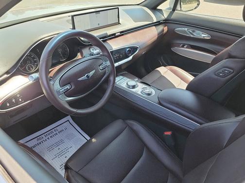 2023 Genesis GV70 2.5T