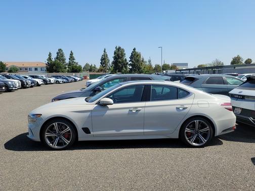 Vatna Gray 2025 Genesis G70 2.5T
