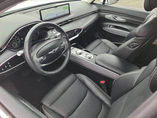 2025 Genesis GV70 2.5T