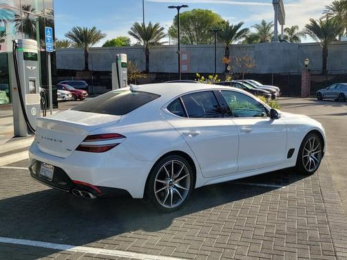 2023 Genesis G70 2.0T