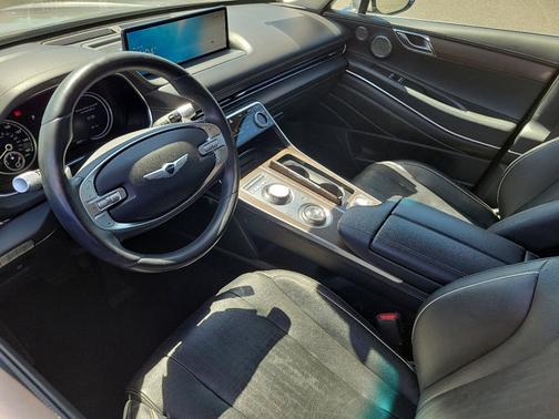 2023 Genesis GV80