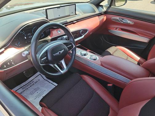 2023 Genesis GV70 2.5T