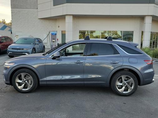 2026 Genesis GV70 2.5T Select