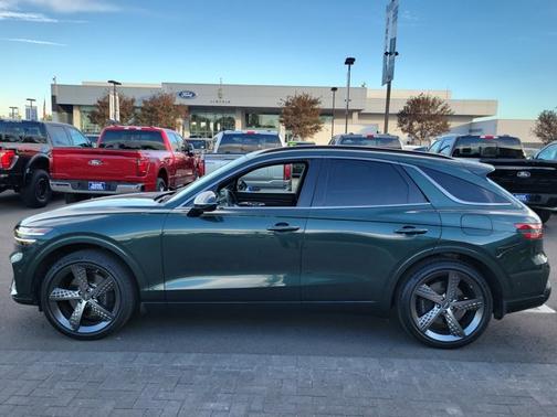 2023 Genesis GV70 2.5T