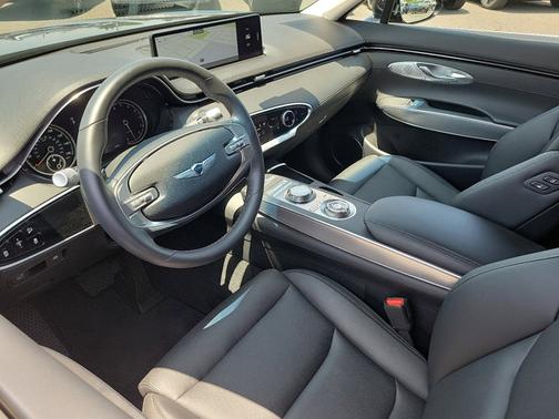 2025 Genesis GV70 2.5T