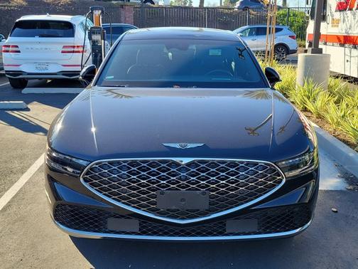 2024 Genesis G90 e-SC