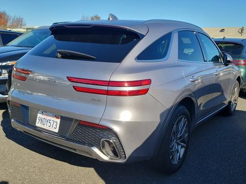 2024 Genesis GV70 2.5T