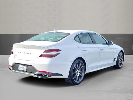 2025 Genesis G70 2.5T