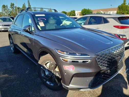 2024 Genesis Electrified GV70 Advanced