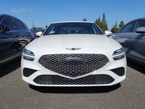 2025 Genesis G70 2.5T
