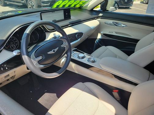 2025 Genesis GV70 2.5T