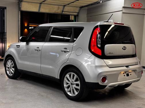 2017 Kia Soul +