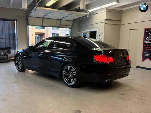 2011 BMW 528 