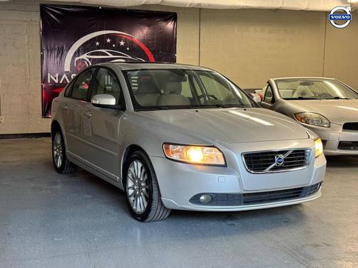 2010 Volvo S40 2.4i