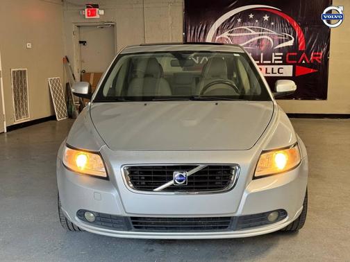 2010 Volvo S40 2.4i