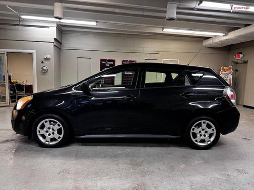 2009 Pontiac Vibe Base
