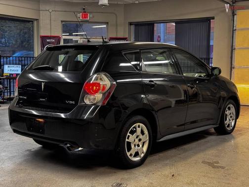 2009 Pontiac Vibe Base