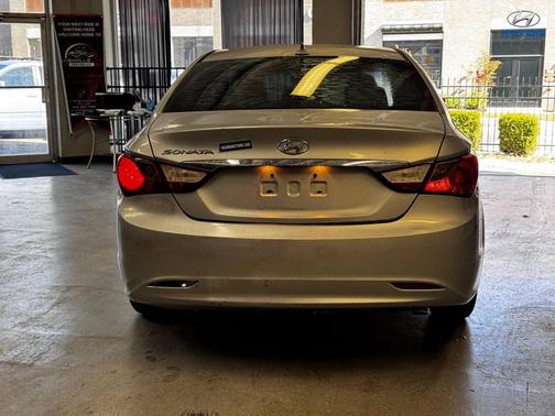 2012 Hyundai SONATA GLS