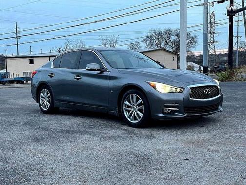 2015 INFINITI Q50 Premium