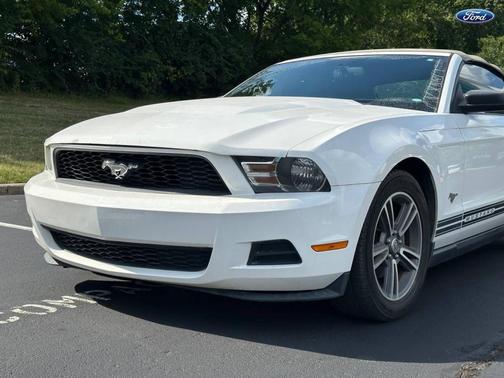 2010 Ford Mustang Base