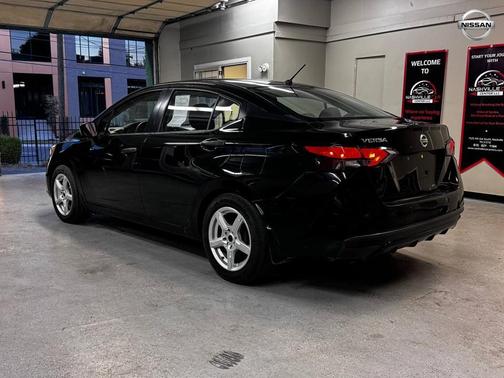 2020 Nissan Versa 1.6 S