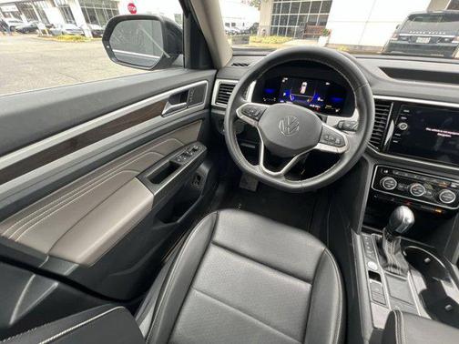 2022 Volkswagen Atlas 2.0T SE w/Technology