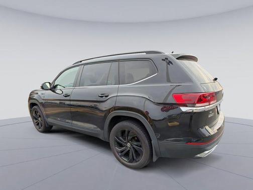 2022 Volkswagen Atlas 2.0T SE w/Technology