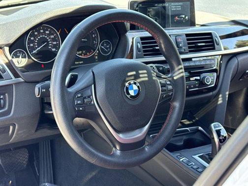 Alpine White 2017 BMW 330 330i