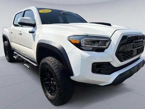 Super White 2021 Toyota Tacoma TRD Sport
