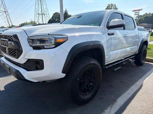 Super White 2021 Toyota Tacoma TRD Sport