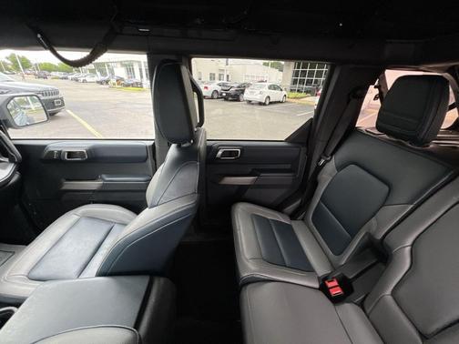 AZURE GRAY MET TRI-COAT 2023 Ford Bronco Outer Banks