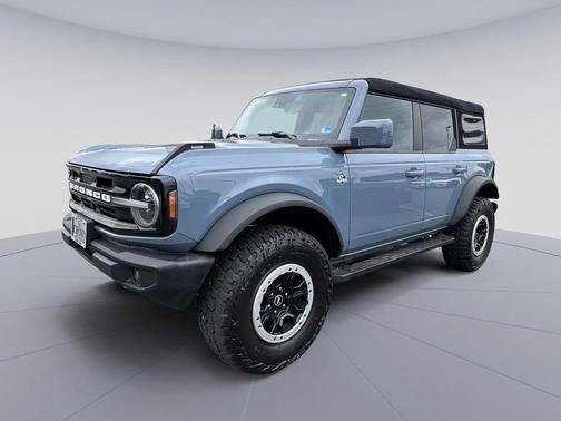 AZURE GRAY MET TRI-COAT 2023 Ford Bronco Outer Banks