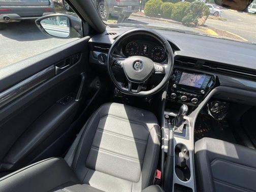 2021 Volkswagen Passat 2.0T R-Line