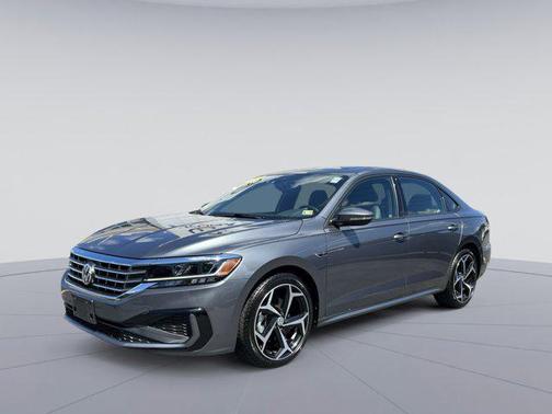 2021 Volkswagen Passat 2.0T R-Line