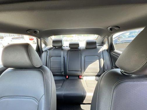 2021 Volkswagen Passat 2.0T R-Line