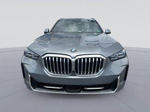 Skyscraper Grey Metallic 2025 BMW X5 xDrive40i