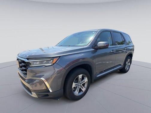 Modern Steel Metallic 2023 Honda Pilot 2WD EX-L 8 Passenger