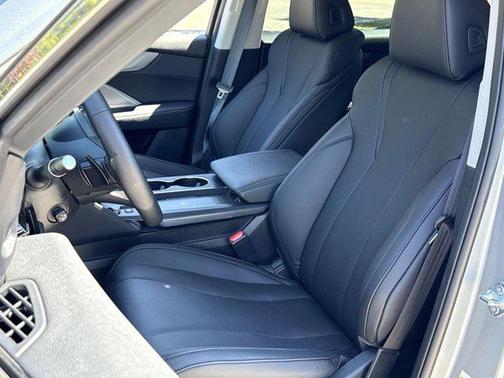 Solar Silver Metallic 2026 Acura MDX Standard