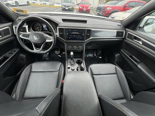 2020 Volkswagen Atlas Cross Sport 3.6L V6 SE w/Technology R-Line