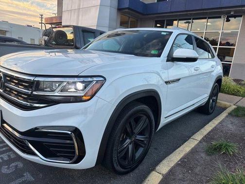 2020 Volkswagen Atlas Cross Sport 3.6L V6 SE w/Technology R-Line