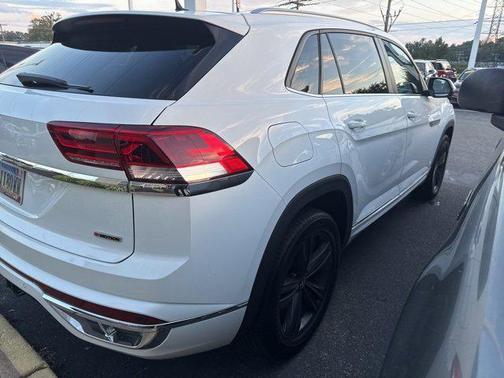 2020 Volkswagen Atlas Cross Sport 3.6L V6 SE w/Technology R-Line