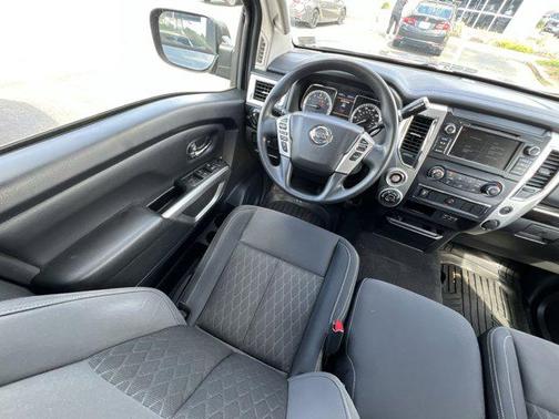 2019 Nissan Titan SV
