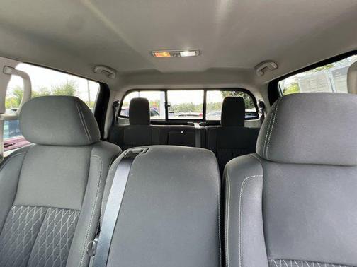 2019 Nissan Titan SV