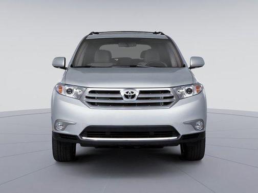 2013 Toyota Highlander SE