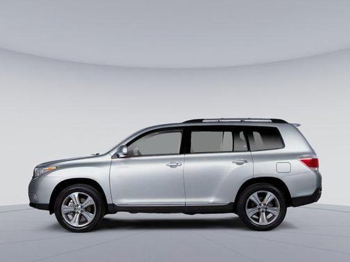 2013 Toyota Highlander SE