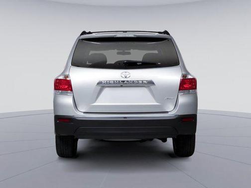 2013 Toyota Highlander SE
