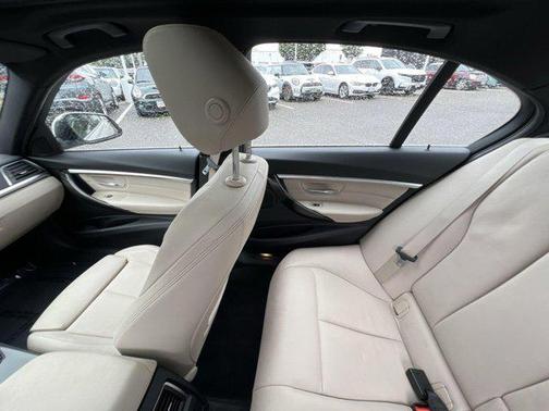 2017 BMW 330 330i