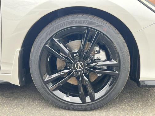 Platinum White Pearl 2026 Acura Integra FWD A-Spec with Technology