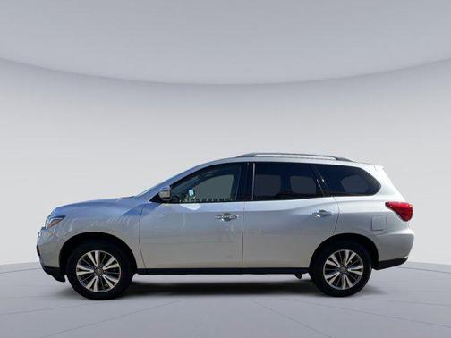 2018 Nissan Pathfinder SV