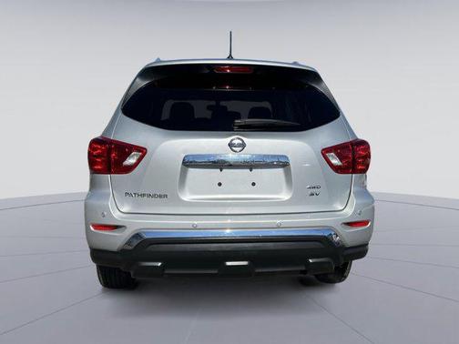 2018 Nissan Pathfinder SV